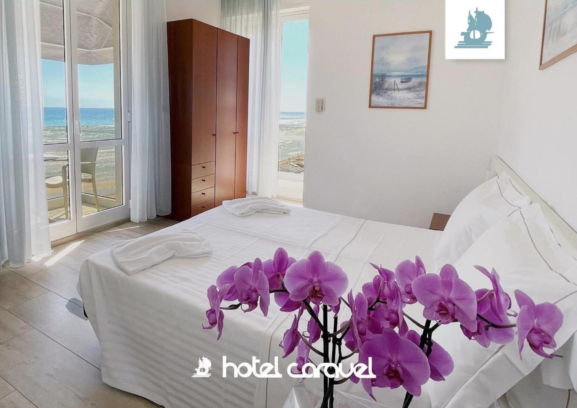 Hotel Caravel Marotta Buitenkant foto