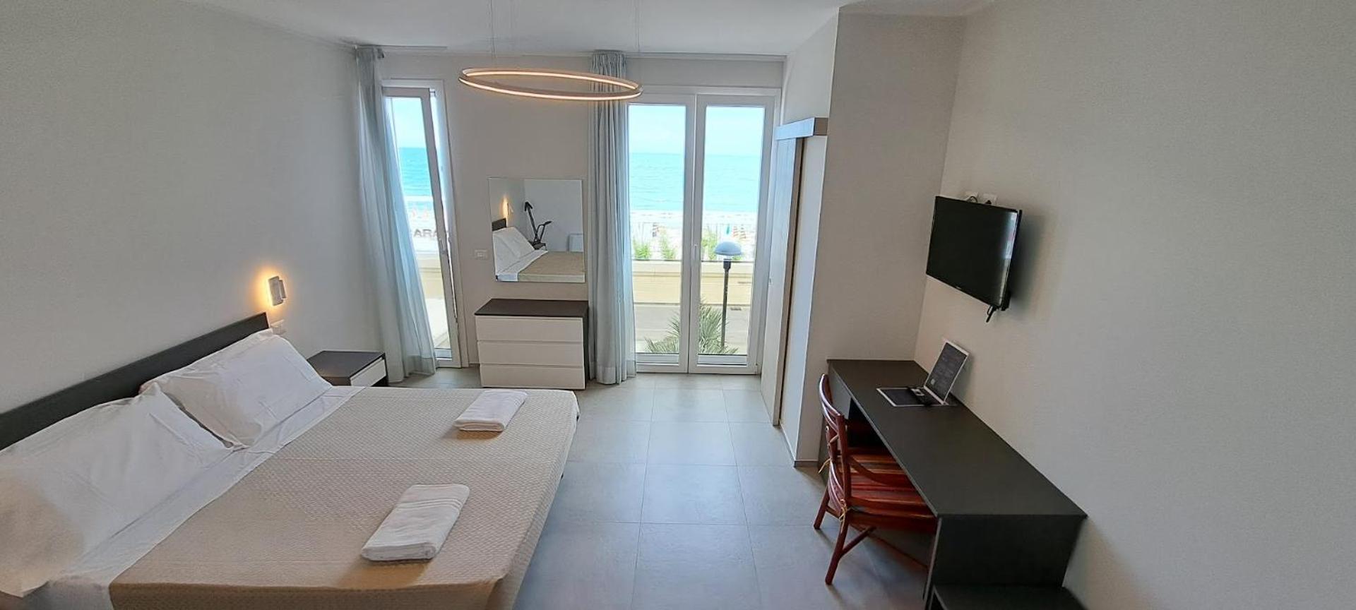 Hotel Caravel Marotta Buitenkant foto